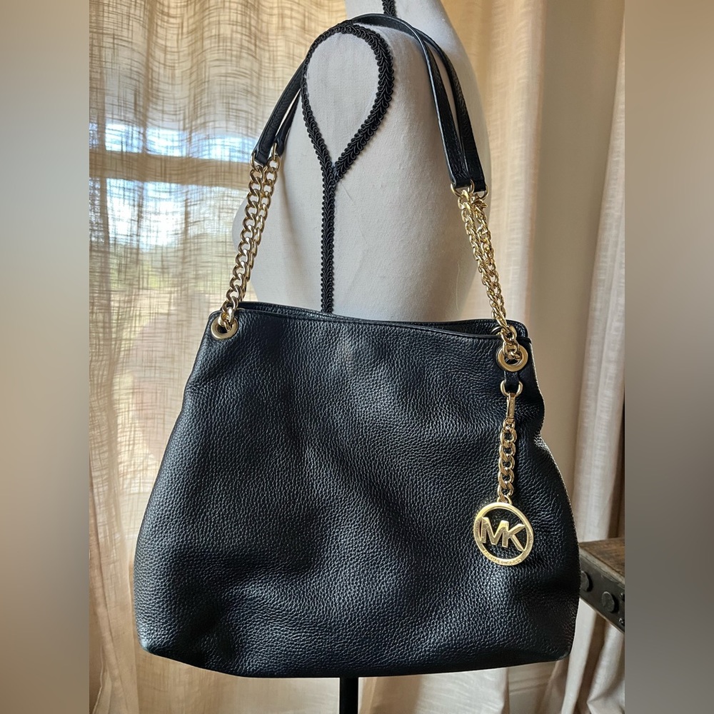 Michael Kors Black Pebbled Leather Shoulder Bag Gold Chain Strap Jet Set